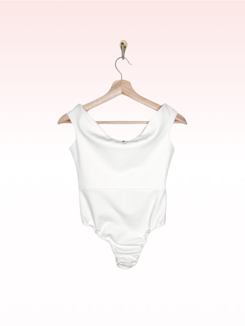 MISSGUIDED White Off shoulder Bodysuit (Sz 4)